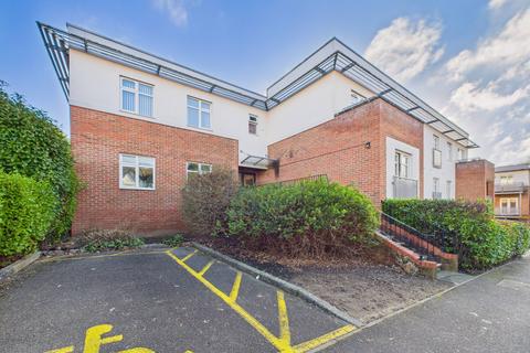 1 bedroom flat to rent, Riverlock Court, Spring Gardens Road, High Wycombe, Buckinghamshire, HP13 7FN