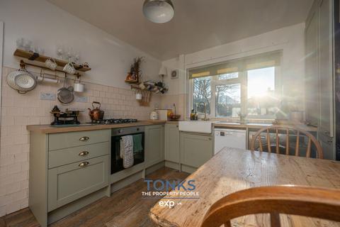 2 bedroom terraced house for sale, Highfield Crescent, Halesowen B63
