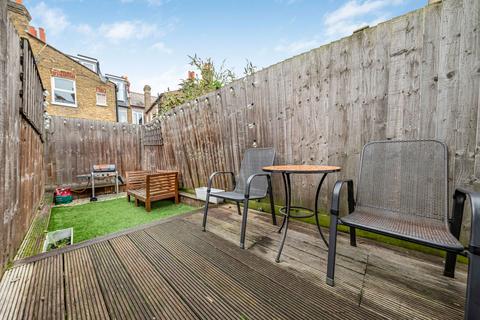 2 bedroom maisonette for sale, Glasford Street, London SW17