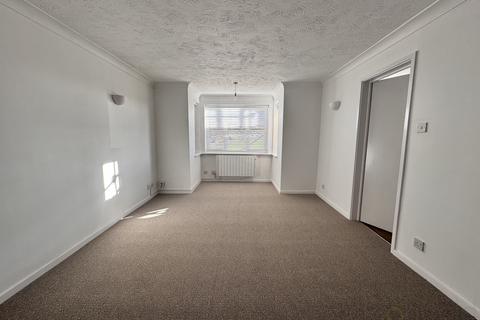 2 bedroom flat to rent, The Boundary, Seaford