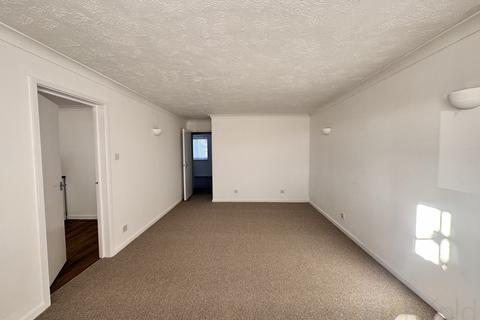 2 bedroom flat to rent, The Boundary, Seaford