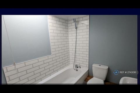 1 bedroom flat to rent, Grace Court, Southsea, PO5