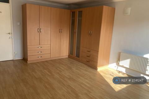 4 bedroom terraced house to rent, Hillberry, Bracknell, RG12