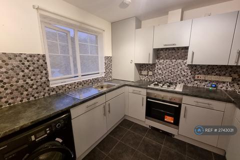 3 bedroom terraced house to rent, Anchor Close, Barking, IG11