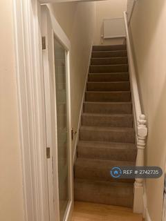 3 bedroom terraced house to rent, Rayleigh Grove, Gateshead, NE8