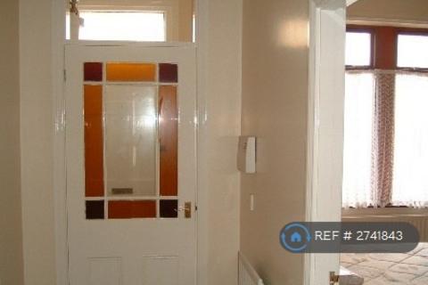 2 bedroom flat to rent, Broomfield Road, Newcastle Upon Tyne, NE3