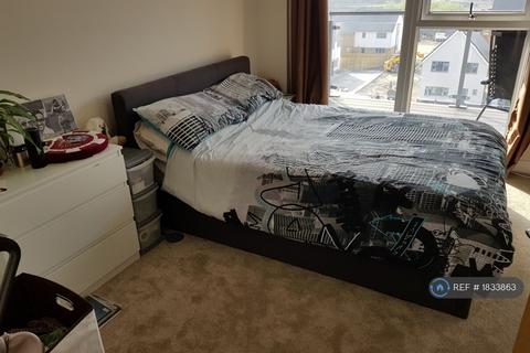 2 bedroom flat to rent, Sallow House, Maidenhead, SL6