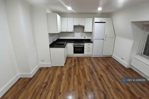1 bedroom flat to rent, Friern Barnet Road, London, N11