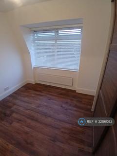 1 bedroom flat to rent, Friern Barnet Road, London, N11