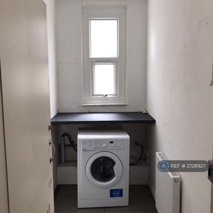Separate Utility Room