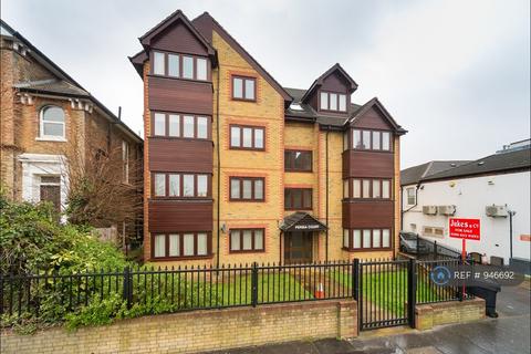 2 bedroom flat to rent, Oliver Grove, London, SE25