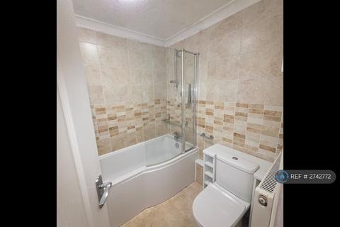 2 bedroom terraced house to rent, Wolverhampton Street, Wednesbury, WS10