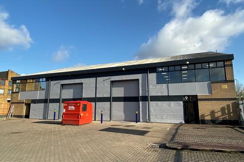 Warehouse to rent, St Martins Way London SW17 0JH