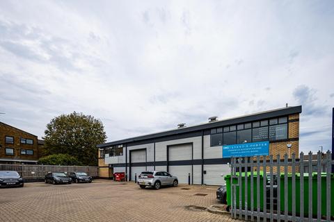 Warehouse to rent, St Martins Way London SW17 0JH
