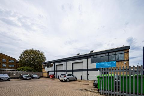 Warehouse to rent, St Martins Way London SW17 0JH