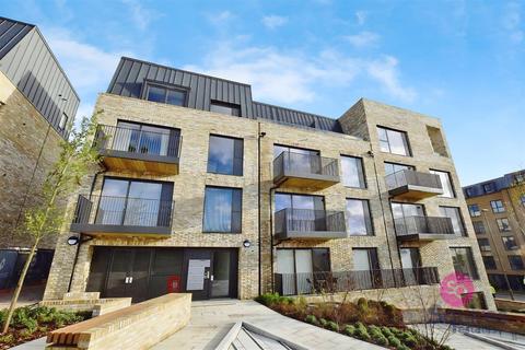 2 bedroom flat to rent, Regiment Hill, Mill Hill