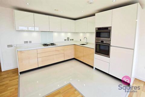 2 bedroom flat to rent, Regiment Hill, Mill Hill