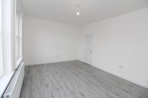 3 bedroom maisonette to rent, Chatterton Road, Bromley BR2