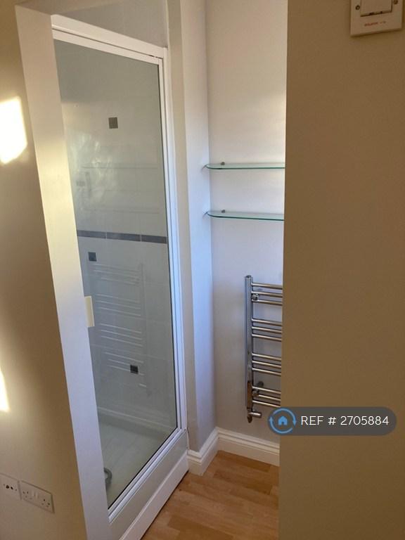 En-Suite Shower