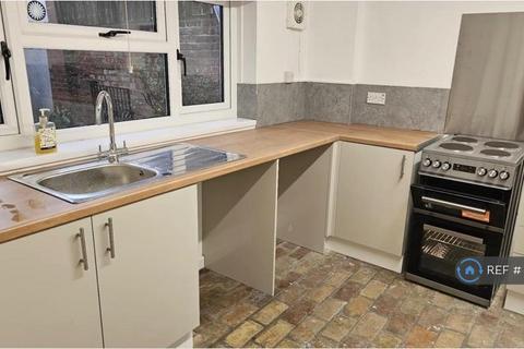 2 bedroom semi-detached house to rent, Chaucer Street, Bungay, NR35