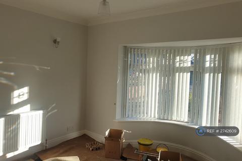 2 bedroom bungalow to rent, Batley, Batley, WF16