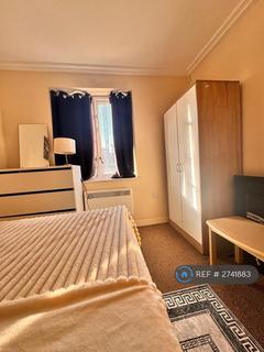 1 bedroom in a flat share to rent, Hewetts Quay, Barking, IG11