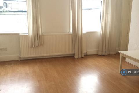 2 bedroom flat to rent, Ribblesdale Road, London, N8
