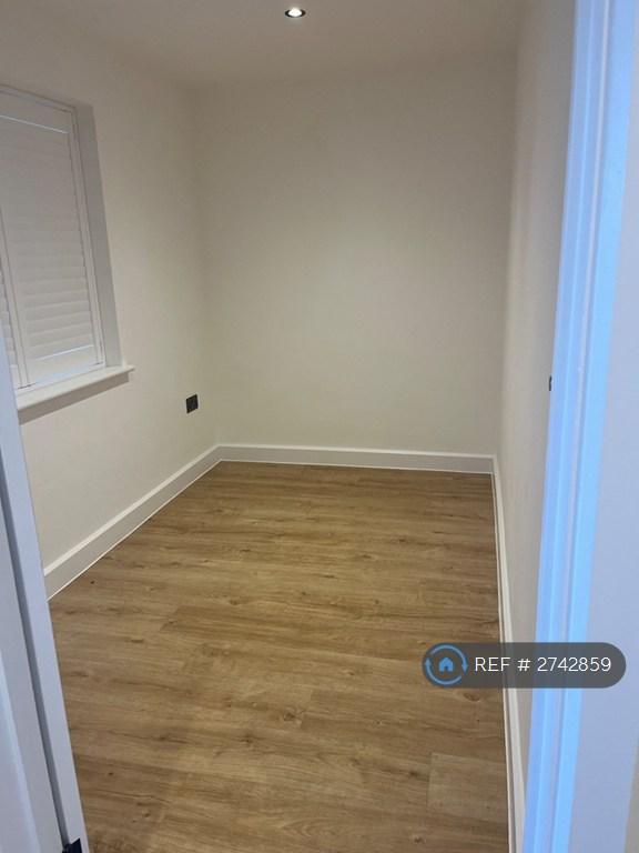 Single Bedroom/Home Office