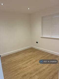 3 bedroom flat to rent, Brighton Road, Lancing, BN15