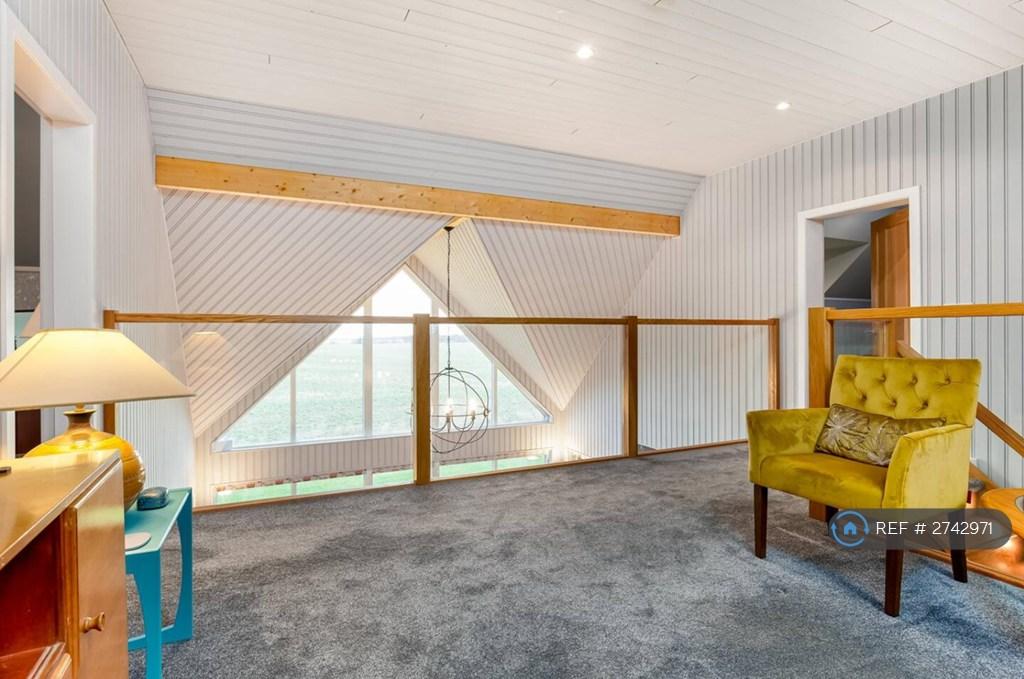 Upstairs Seating Area