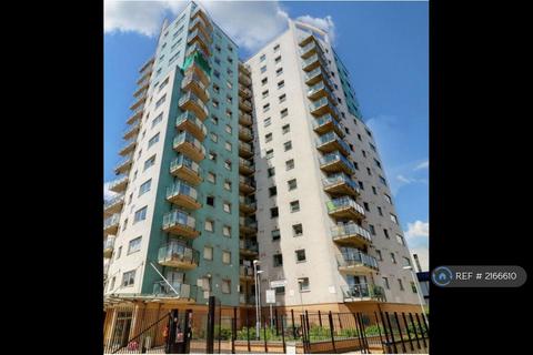 2 bedroom flat to rent, City View, Ilford, IG1