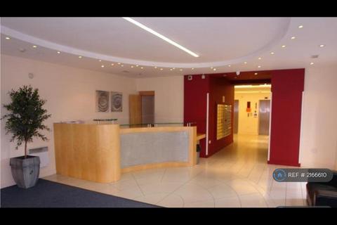 2 bedroom flat to rent, City View, Ilford, IG1