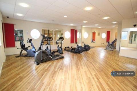 2 bedroom flat to rent, City View, Ilford, IG1