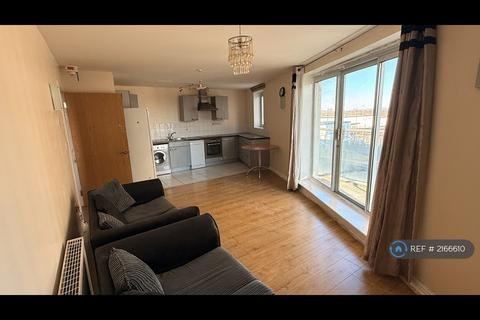 2 bedroom flat to rent, City View, Ilford, IG1