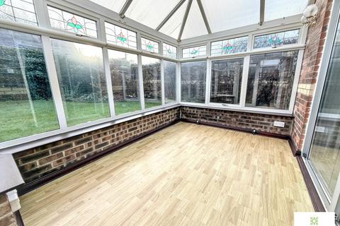 2 bedroom bungalow for sale, Northfield Drive, Stokesley, Middlesbrough, North Yorkshire