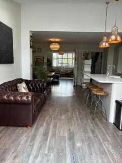 3 bedroom house to rent, Brockman Rise, Bromley BR1