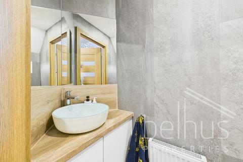 3 bedroom semi-detached house for sale, James Gore Drive, Colchester
