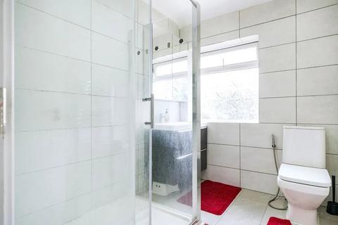 3 bedroom semi-detached house to rent, Goodwood Avenue, Watford, Hertfordshire, WD24