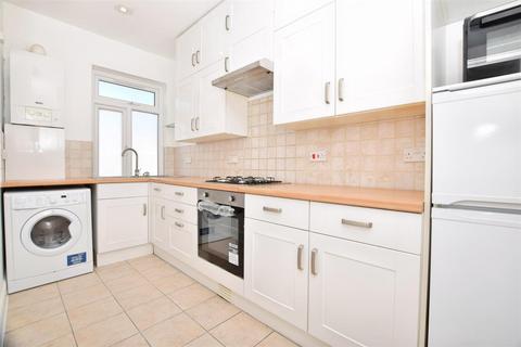 2 bedroom flat to rent, Station Road, Finchley