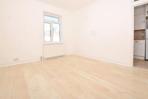 2 bedroom flat to rent, Station Road, Finchley
