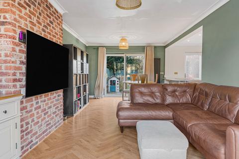 3 bedroom semi-detached house for sale, Park Close, Solihull B92