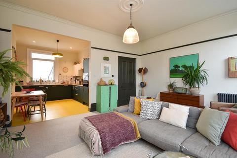 3 bedroom maisonette for sale, Magdalen Road, St. Leonards-on-Sea, St. Leonards-On-Sea