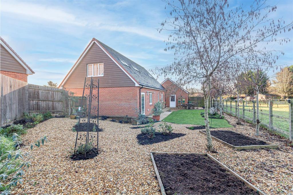 Garden-3.jpg