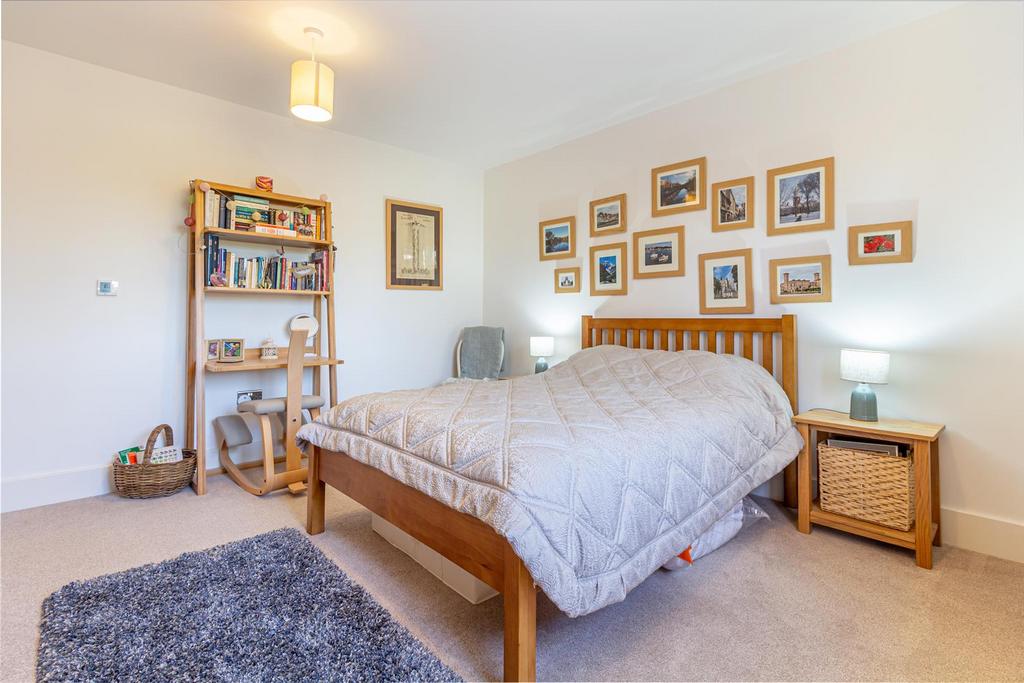 Bedroom-2-3.jpg