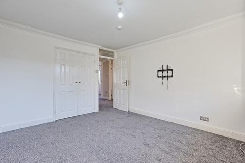 5 bedroom detached house to rent, Nevendon Road, Wickford, SS12