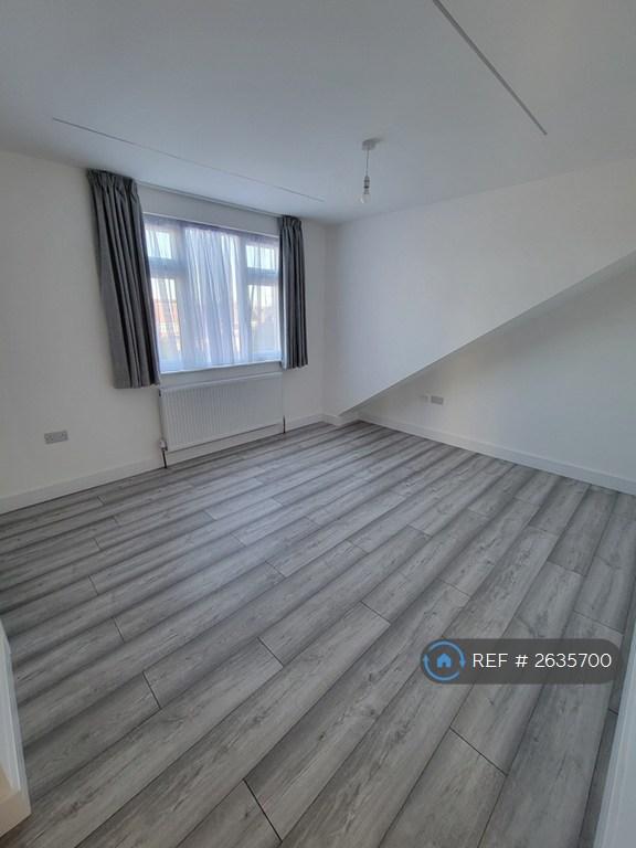 Flat 2 - Bathroom 2