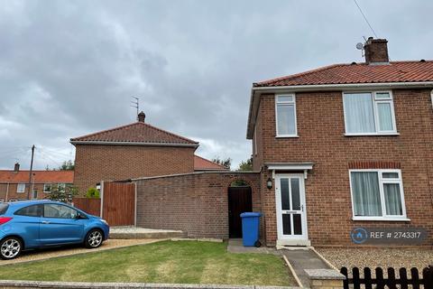 3 bedroom end of terrace house to rent, Cadge Close, Norwich, NR5