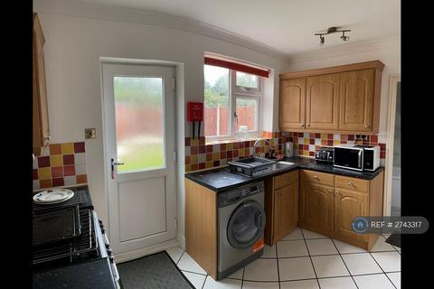 3 bedroom end of terrace house to rent, Cadge Close, Norwich, NR5