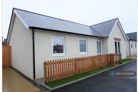 2 bedroom bungalow to rent, Belroyal Lane, Bristol, BS4