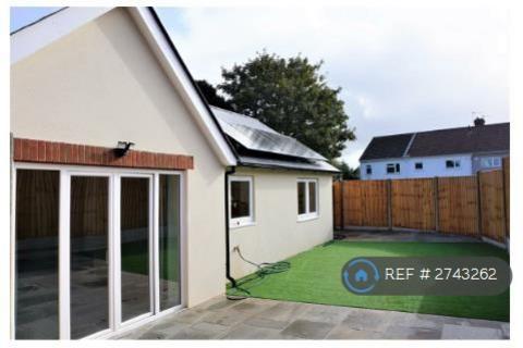 2 bedroom bungalow to rent, Belroyal Lane, Bristol, BS4